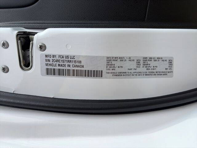 2024 Chrysler Pacifica Plug-In Hybrid Select