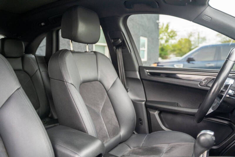 2015 Porsche Macan S