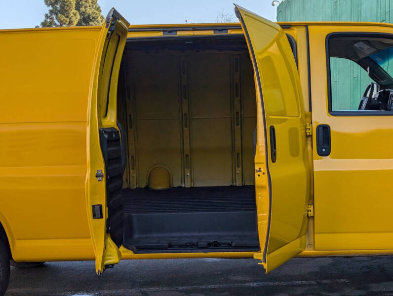 2018 GMC Savana 2500