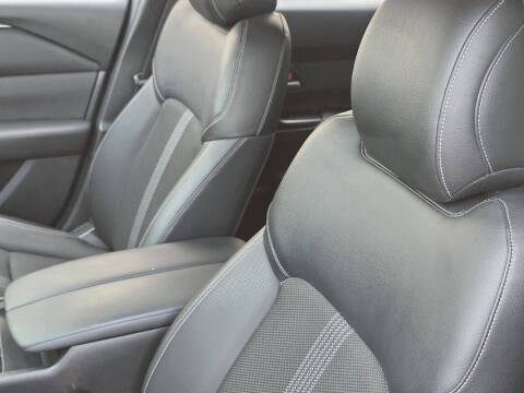 2023 Mazda CX-50 2.5 S Preferred Plus