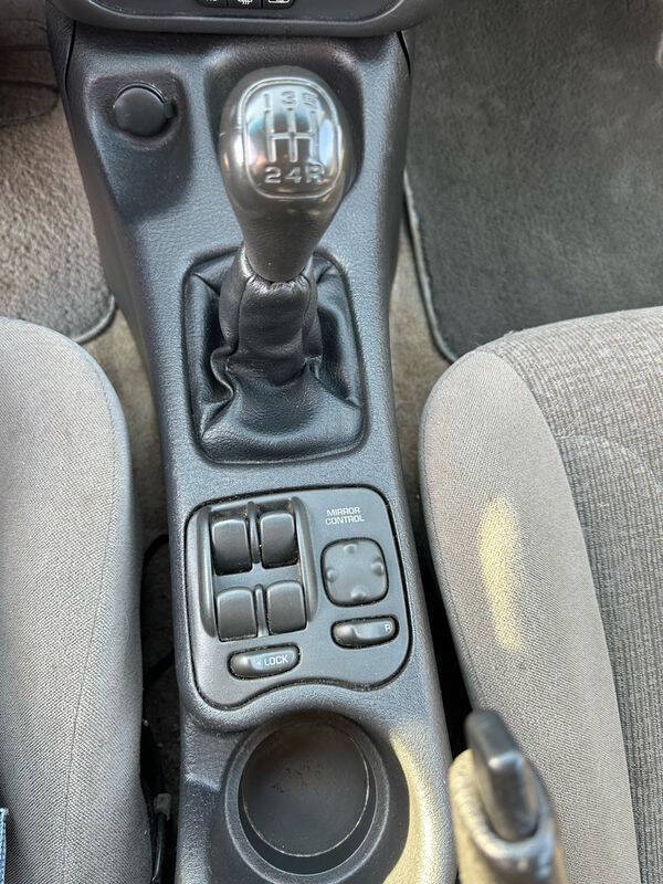 2000 Saturn S-Series SW2