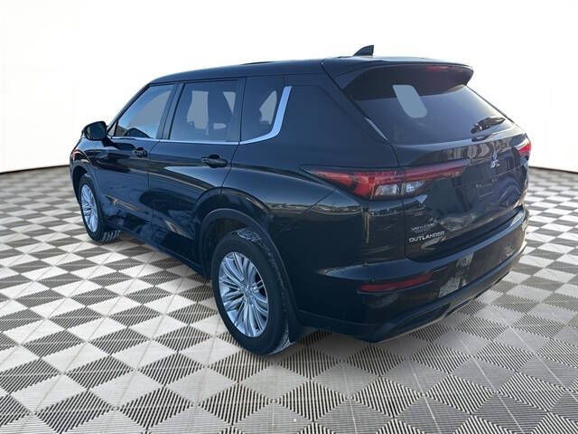2023 Mitsubishi Outlander ES