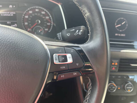 2019 Volkswagen Jetta R-Line