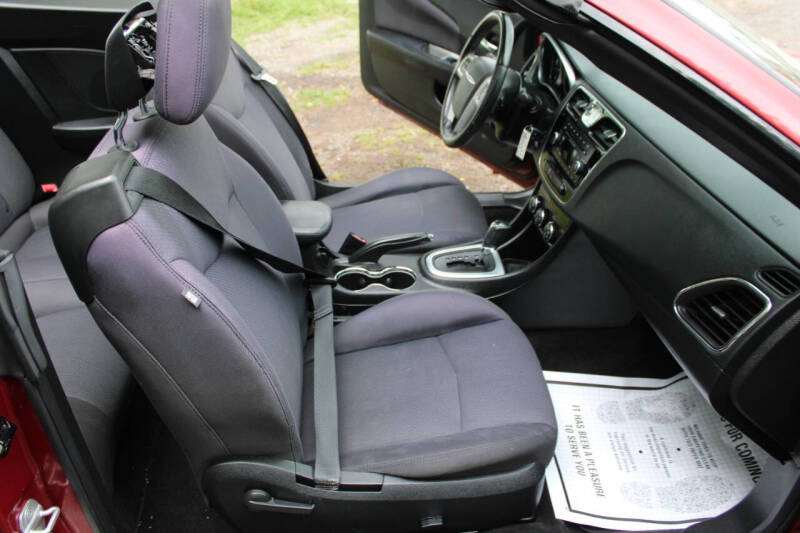 2013 Chrysler 200 Touring