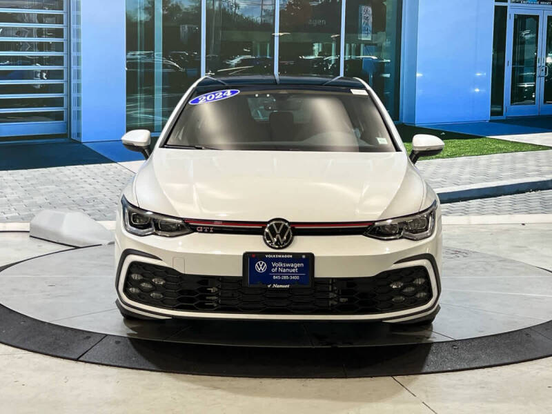 2024 Volkswagen Golf GTI SE