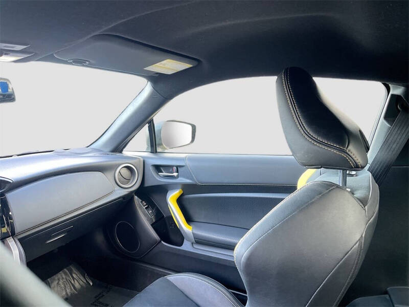 2017 Subaru BRZ Series.Yellow