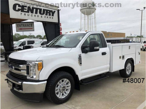 2017 Ford F-250 Super Duty for sale at CENTURY TRUCKS & VANS in Grand Prairie TX