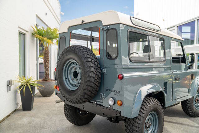 1995 Land Rover Defender 12