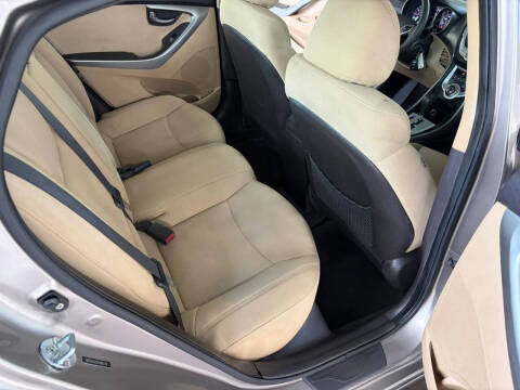 2012 Hyundai Elantra