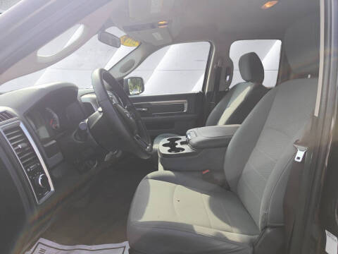 2017 RAM 1500 SLT
