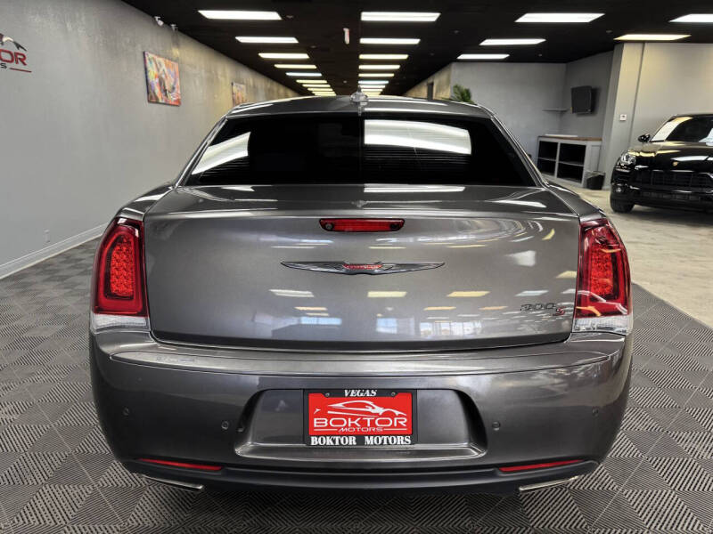 2021 Chrysler 300 S V6