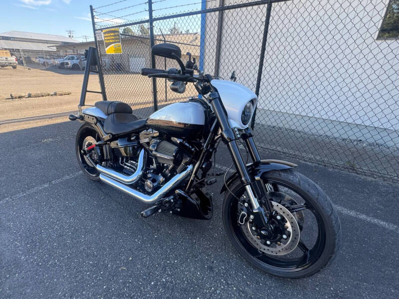 2017 Harley-Davidson Breakout