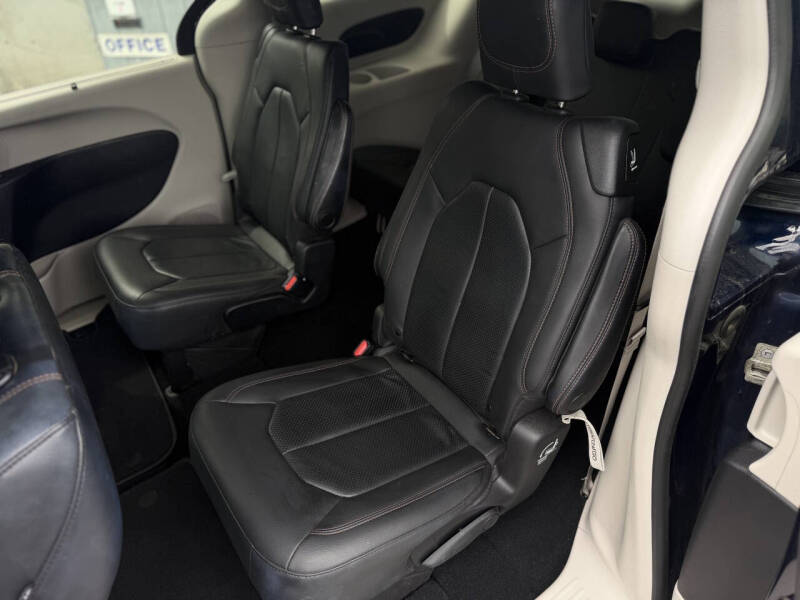 2019 Chrysler Pacifica Touring L