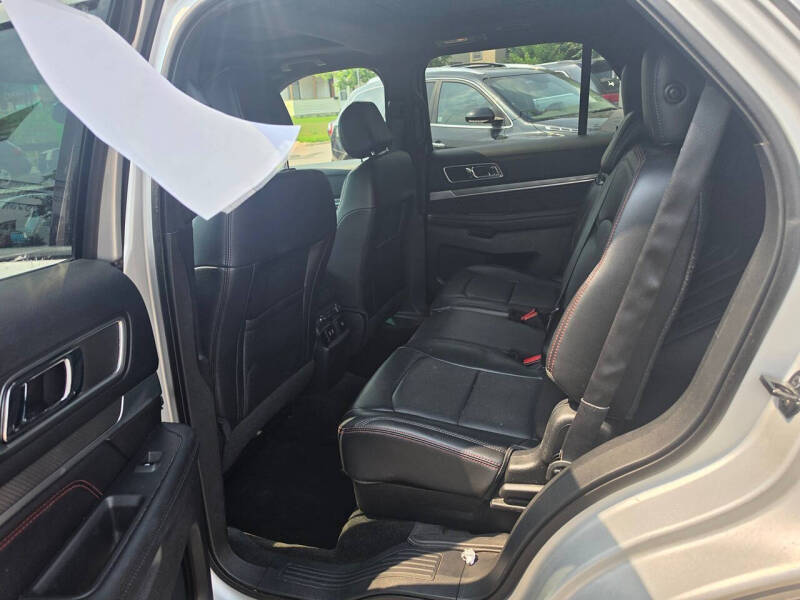 2016 Ford Explorer Sport