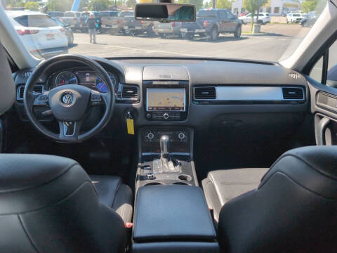 2012 Volkswagen Touareg VR6 Lux