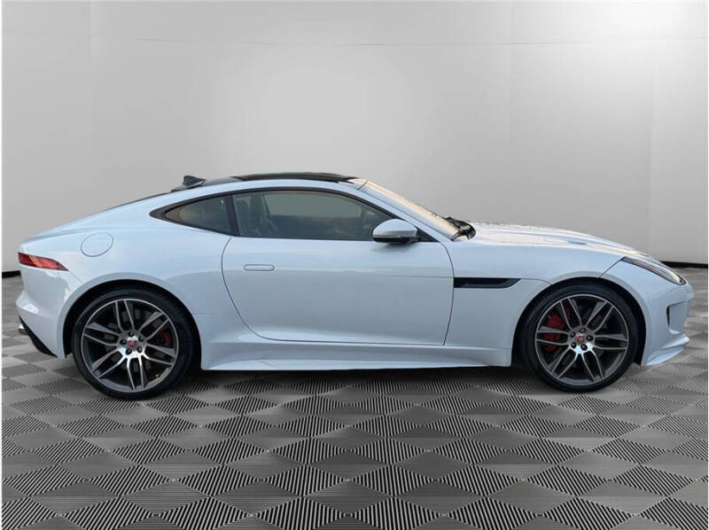 2017 Jaguar F-TYPE R