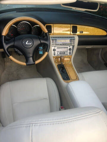 2005 Lexus SC 430