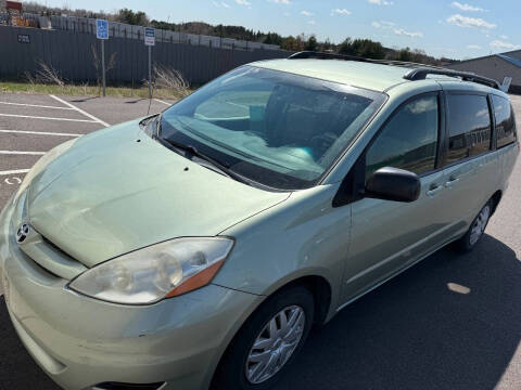 2009 Toyota Sienna LE 8-Passenger