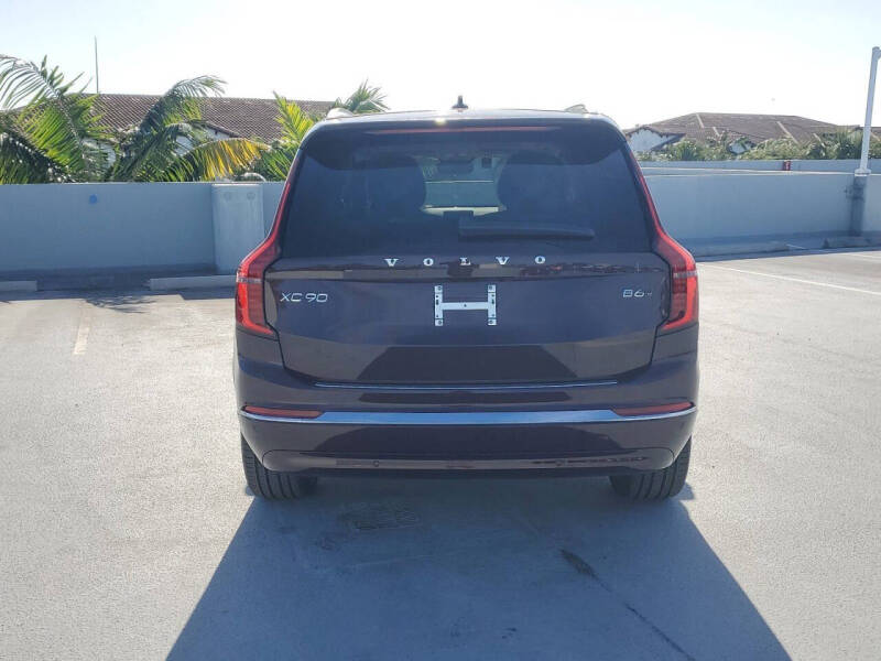 2025 Volvo XC90 B6 Ultra Bright Theme 6P