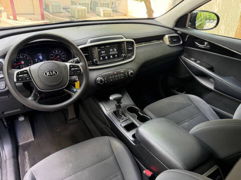 2019 Kia Sorento L