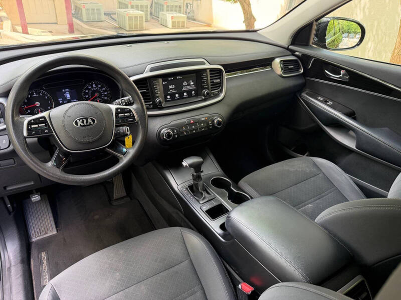 2019 Kia Sorento L