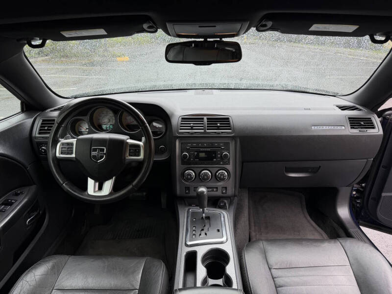 2013 Dodge Challenger R/T Plus
