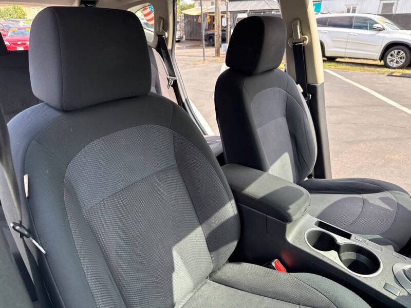 2015 Nissan Rogue Select S