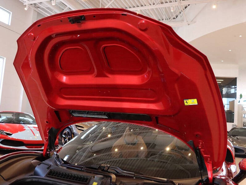 2024 Ferrari 296 GTS