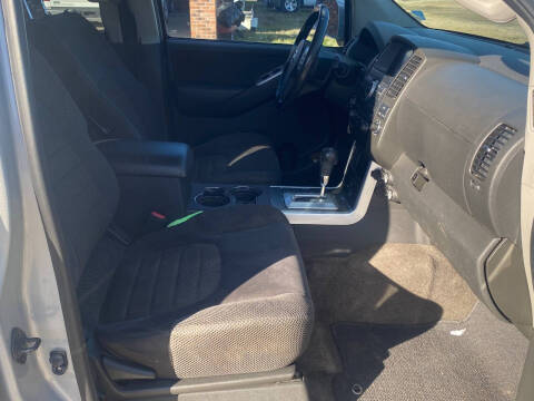 2012 Nissan Pathfinder LE