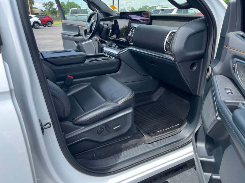 2025 Ford Expedition Tremor