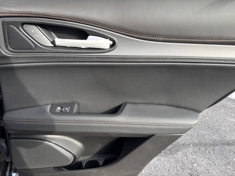 2025 Alfa Romeo Stelvio Intensa