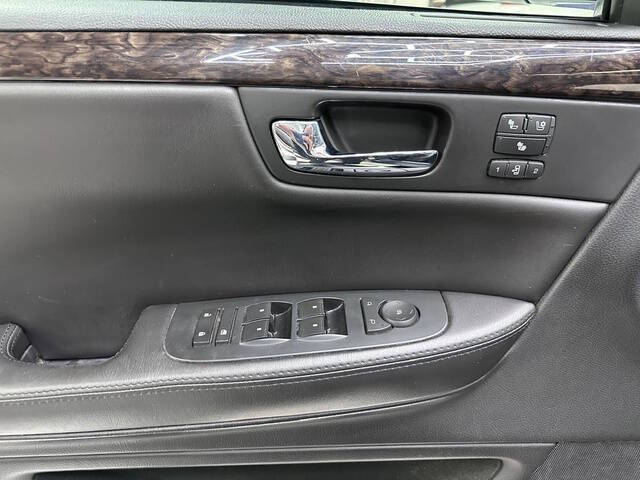 2011 Cadillac DTS Luxury Collection