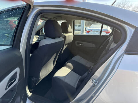 2013 Chevrolet Cruze LS Auto