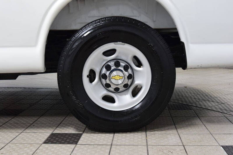 2025 Chevrolet Express LT 3500