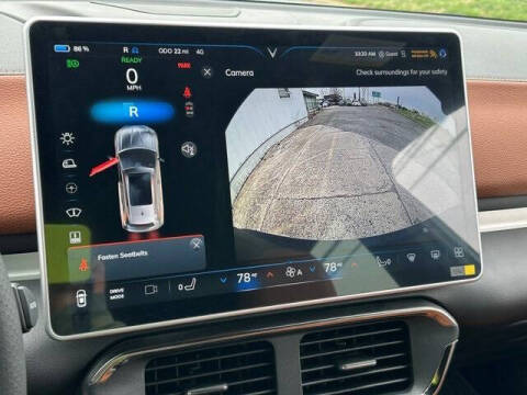 2025 VinFast VF8 Plus