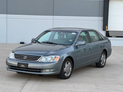 2003 Toyota Avalon for sale at Clutch Motors in Lake Bluff IL