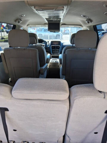 2011 Dodge Grand Caravan Crew