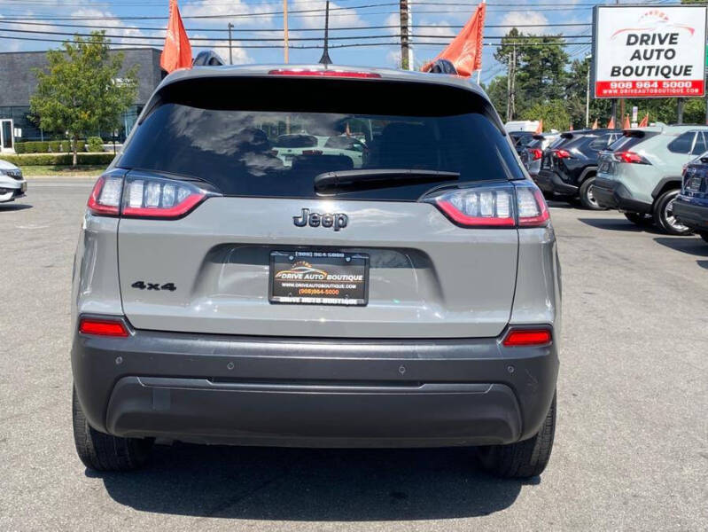 2023 Jeep Cherokee Altitude Lux