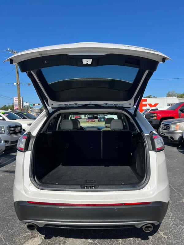 2017 Ford Edge Titanium