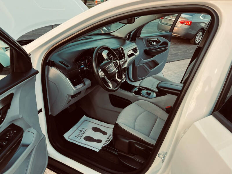 2022 GMC Terrain SLE