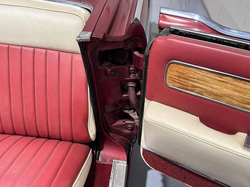 1961 Lincoln Continental