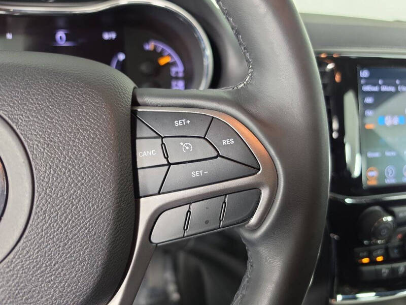 2019 Jeep Grand Cherokee Laredo E