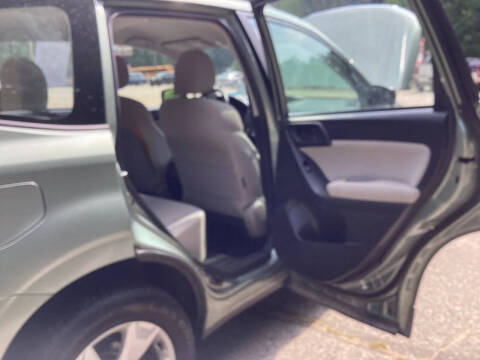 2015 Subaru Forester 2.5i
