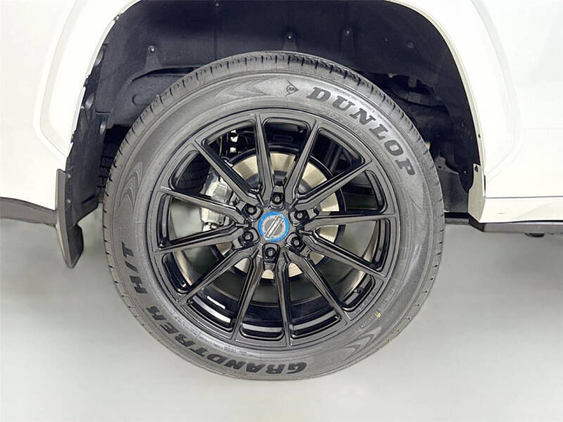 2024 Toyota Sequoia Capstone