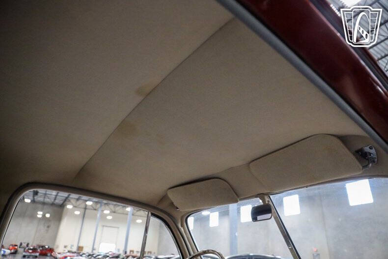 1947 Ford Deluxe