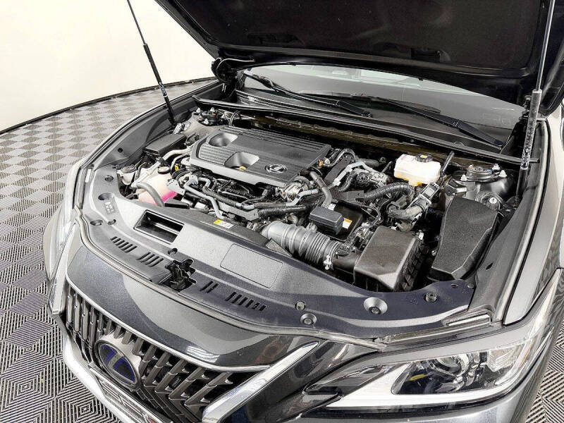 2022 Lexus ES 300h