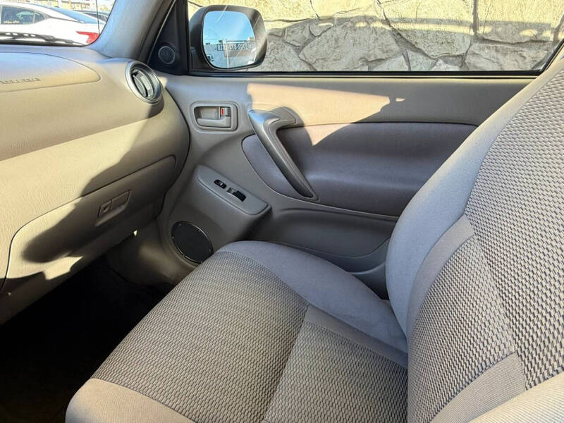 2005 Toyota RAV4