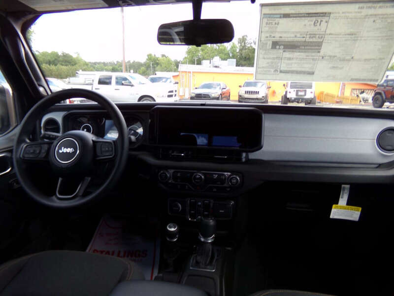 2025 Jeep Gladiator NightHawk