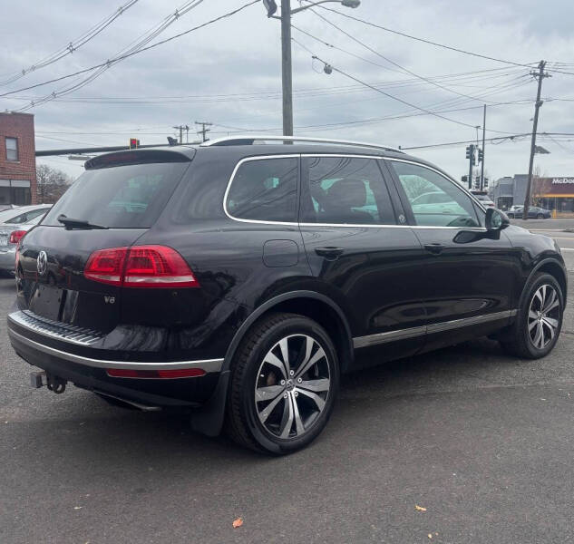 2017 Volkswagen Touareg V6 Wolfsburg