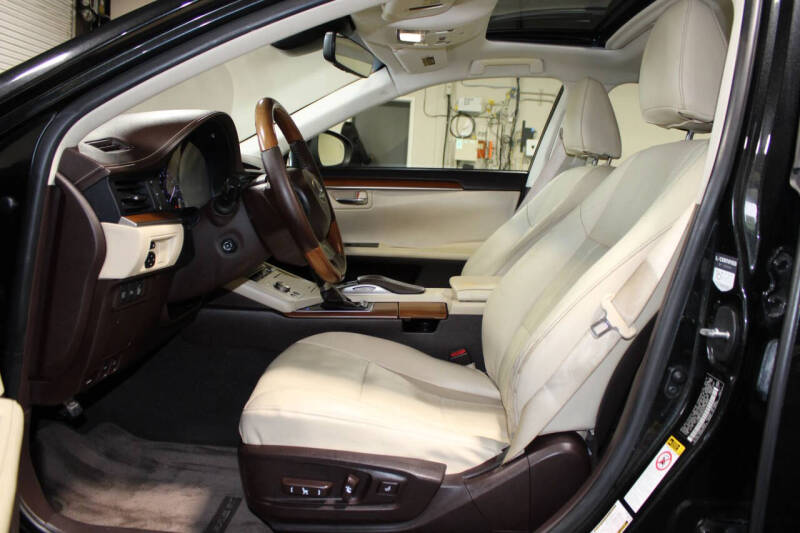2016 Lexus ES 300h